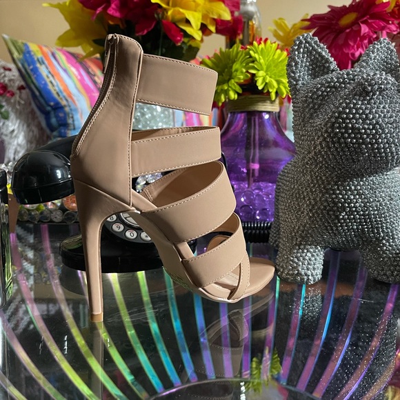 DENA! (Nude Heels) - Picture 5 of 5